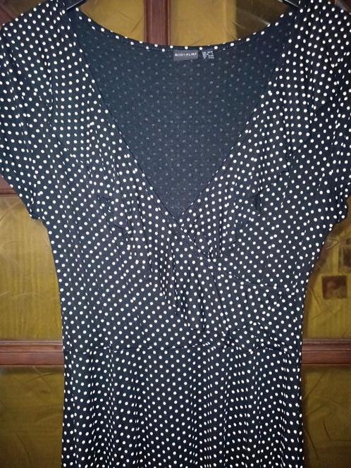 Zomers jurkje(mt36/38 )met Ruches en kort Vlinder mouwtje, Kleding | Dames, Jurken, Zo goed als nieuw, Maat 36 (S), Zwart, Boven de knie
