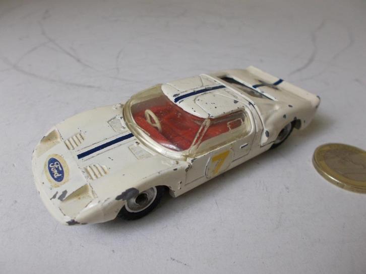 Dinky Toys 215 (1964) FORD GT RACING CAR., Hobby en Vrije tijd, Modelauto's | 1:43, Gebruikt, Auto, Dinky Toys, Ophalen of Verzenden