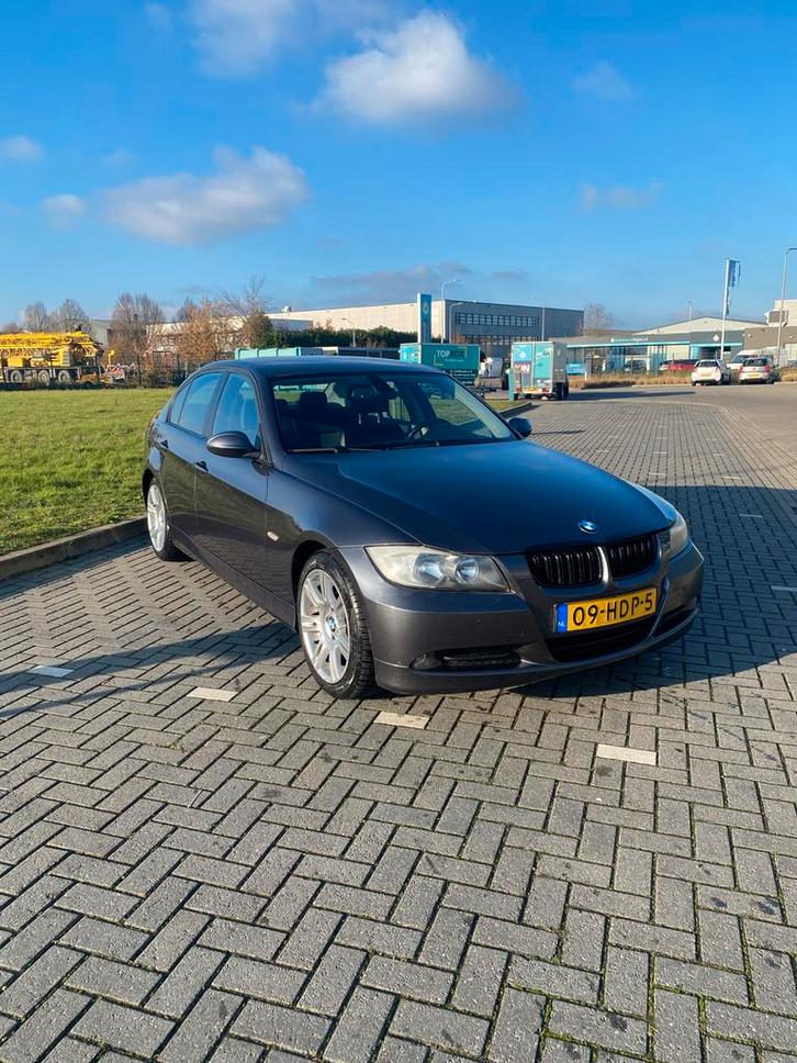 BMW 3-Serie 2.0 I 320i 2008 Grijs Sedan, Auto's, BMW, Particulier, 3-Serie, Benzine, A, Sedan, Handgeschakeld, Origineel Nederlands