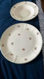 Plateel bakkerij 3 stuks servies met helaas gebruiksschade, Antiek en Kunst, Antiek | Schalen, Ophalen of Verzenden