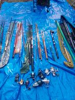 10 hengels en 7 werpmolens en visstoel in goede staat., Ophalen