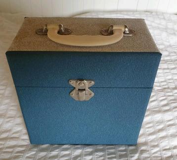 Singeltjes koffer blauw vintage, beschikbaar voor biedingen