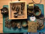 Lotje onderdelen voor loop of sloop reiswekkers, Antiek en Kunst, Antiek | Klokken, Ophalen of Verzenden
