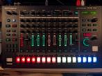 Roland TR-8S + desk stand + decksaver + flightbag, Muziek en Instrumenten, Drumcomputers, Ophalen of Verzenden, Zo goed als nieuw