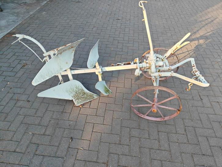 Antieke ploeg met wielen, Antiek en Kunst, Antiek | Gereedschap en Instrumenten, Ophalen
