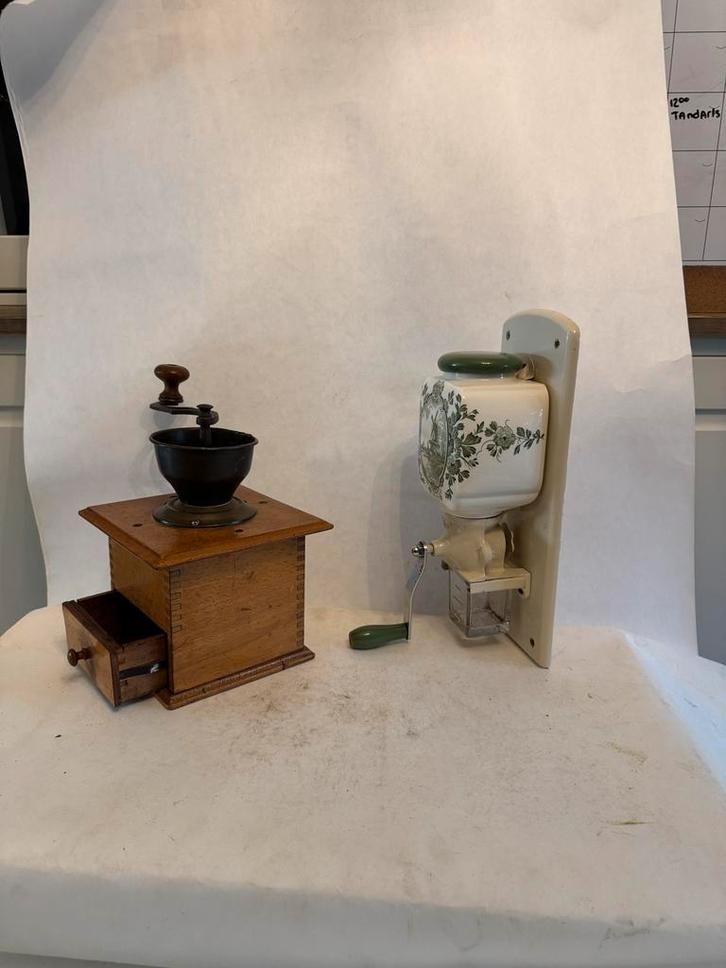 Antieke Koffiemolens - PeDe Holland & Houten Model, Antiek en Kunst, Antiek | Keukenbenodigdheden, Ophalen of Verzenden