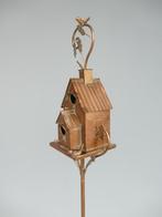Metalen vogelhuisje op paal (koper look), Tuin en Terras, Vogelhuisjes en Vogelbaden, Ophalen, Nieuw