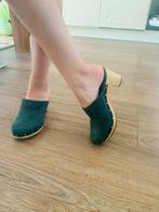 Originele nieuwe zwarte Uggs klompen mt 35, Zwart, Nieuw, Uggs, Sandalen of Muiltjes