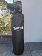 Taurus Bokszak met 2 Venum Bokshandschoenen, Ophalen, Zo goed als nieuw, Bokszak