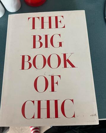 The Bog Book of Chic by Assouline beschikbaar voor biedingen