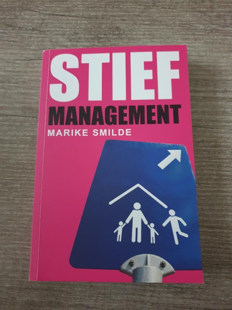 Stiefmanagement - Marike Smilde, Boeken, Ophalen of Verzenden, Gelezen, Marike Smilde