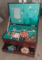 Oude Japanse laquer Naaidoos met naaigerei enz, Ophalen of Verzenden