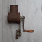 Antieke molen / rasp ijzer, gemerkt IDA, Antiek en Kunst, Ophalen