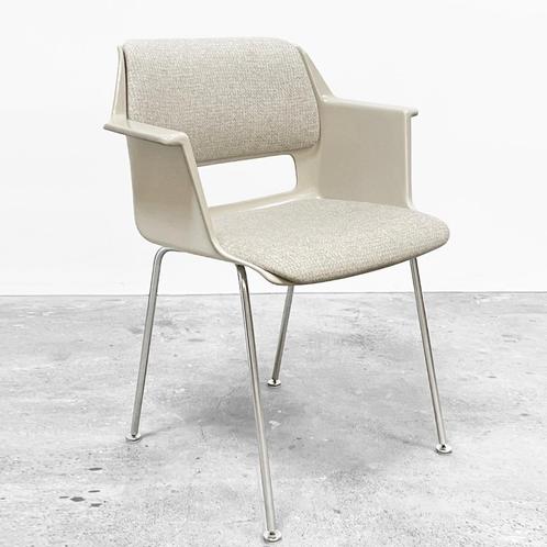 Vintage Gispen model 2225, info/aantal/prijs in beschrijving, Huis en Inrichting, Stoelen, Zo goed als nieuw, Vijf, Zes of meer stoelen