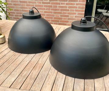 Industriele hanglampen zwart beschikbaar voor biedingen
