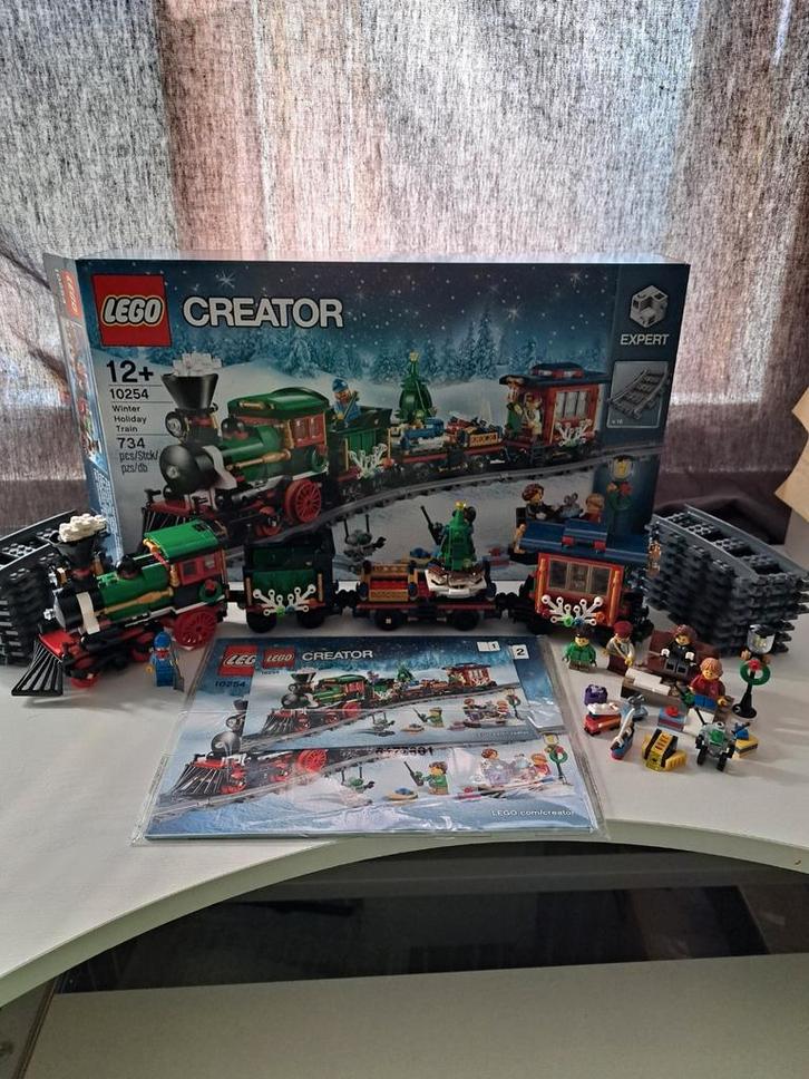 Lego set 10254, Kinderen en Baby's, Speelgoed | Duplo en Lego, Zo goed als nieuw, Ophalen of Verzenden