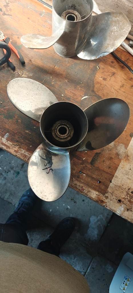 RVS schroef / propeller 14x17P mercury/ mercruiser, Watersport en Boten, Bootonderdelen, Zo goed als nieuw, Motor en Techniek