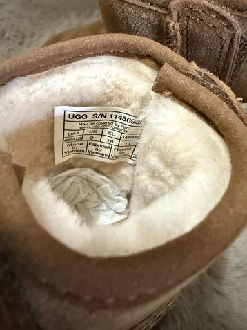 Nieuwe UGG Slofjes Maat 18 bruin orgineel beschikbaar voor biedingen