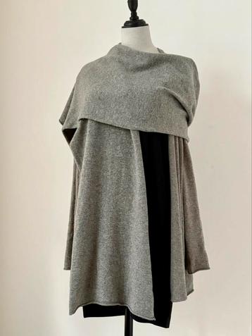 Fabiana Filippi /Brunello Cucinelli/Pauw twv 875,- sjaal beschikbaar voor biedingen