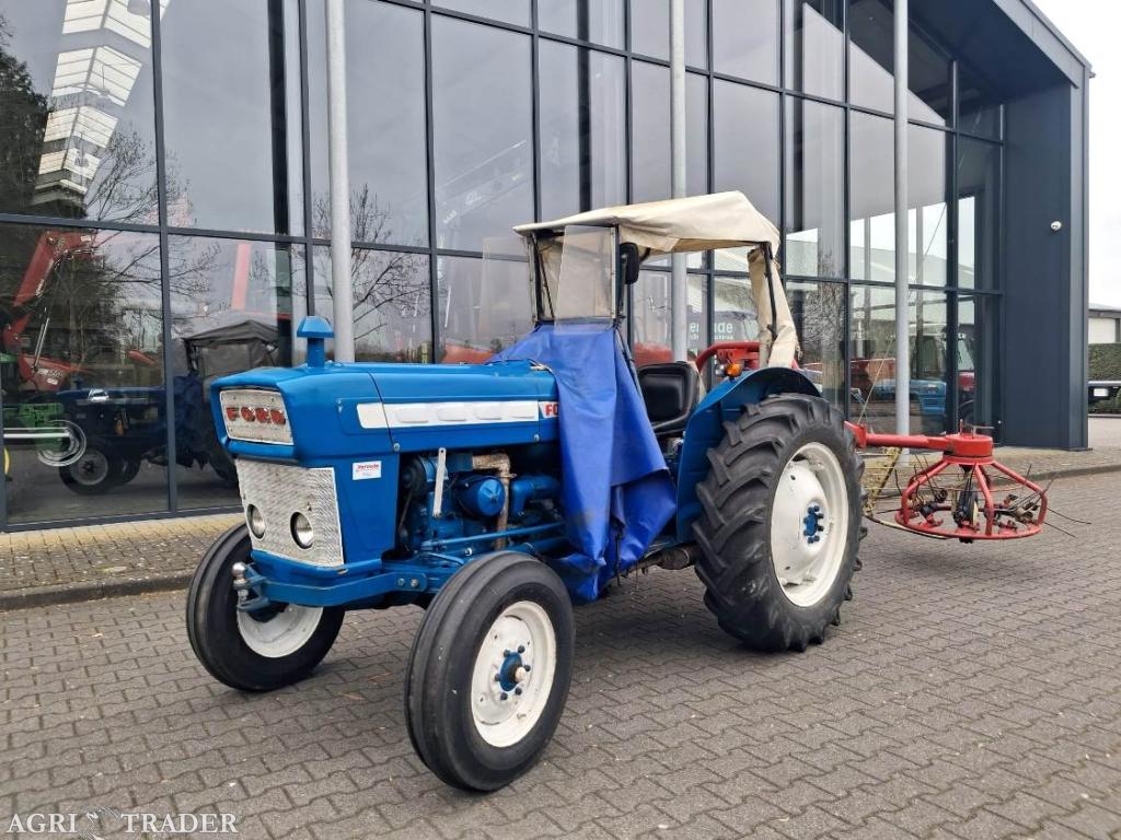 Ford 2000 + PZ Strela hooimachine, Gebruikt, -, 2500 tot 5000, Niet opgegeven