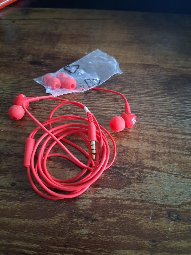 Nieuwe JBL oordopjes - Rood, Ophalen of Verzenden, Nieuw, Overige merken