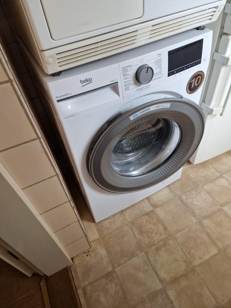 Beko wasmachine 1 jaar oud, Witgoed en Apparatuur, Wasmachines, 6 tot 8 kg, Ophalen, 1200 tot 1600 toeren, 85 tot 90 cm