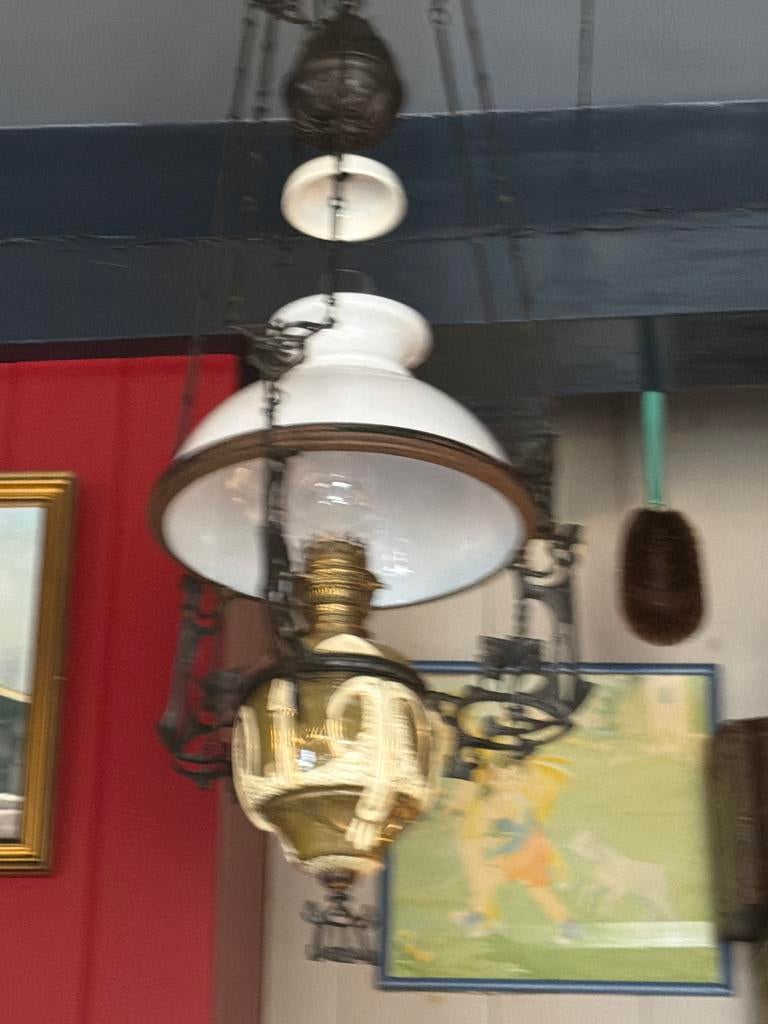Antieke olielamp / hanglamp met glazen kap, Antiek en Kunst, Antiek | Lampen, Ophalen of Verzenden