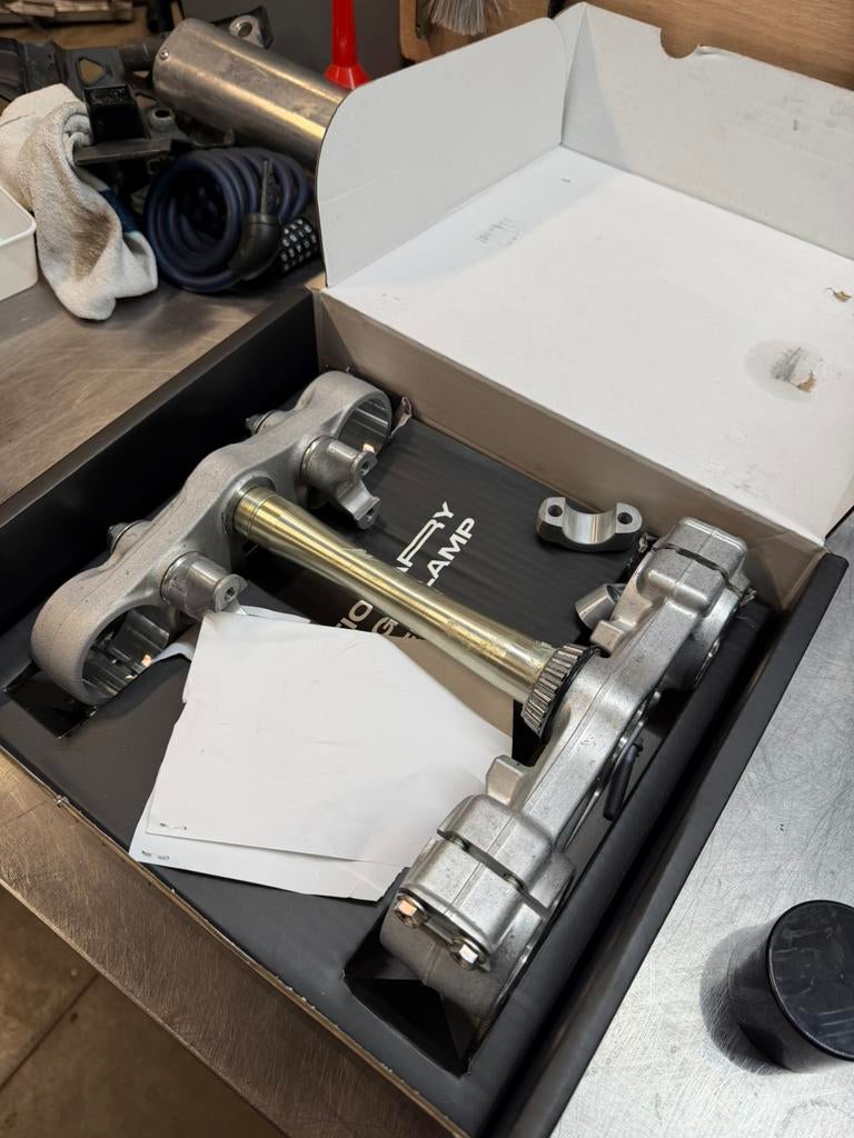Nieuwe Kroonplaten honda Crf, Ophalen of Verzenden