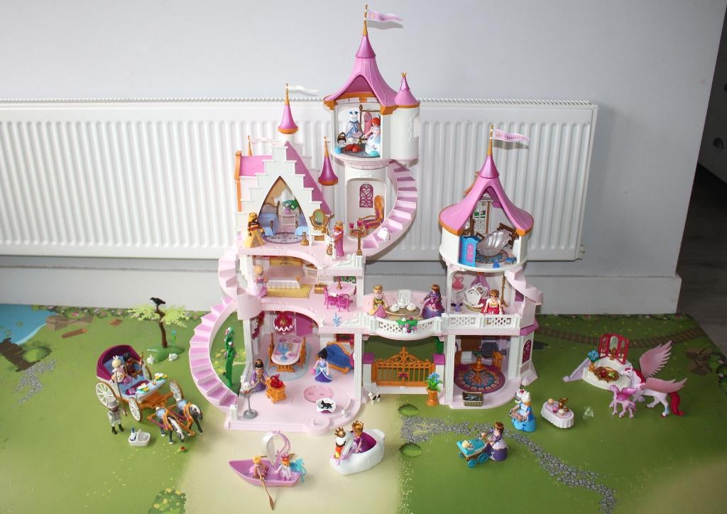 prachtig prinsessenkasteel geheel ingericht koets en extra's, Ophalen of Verzenden, Zo goed als nieuw, Complete set