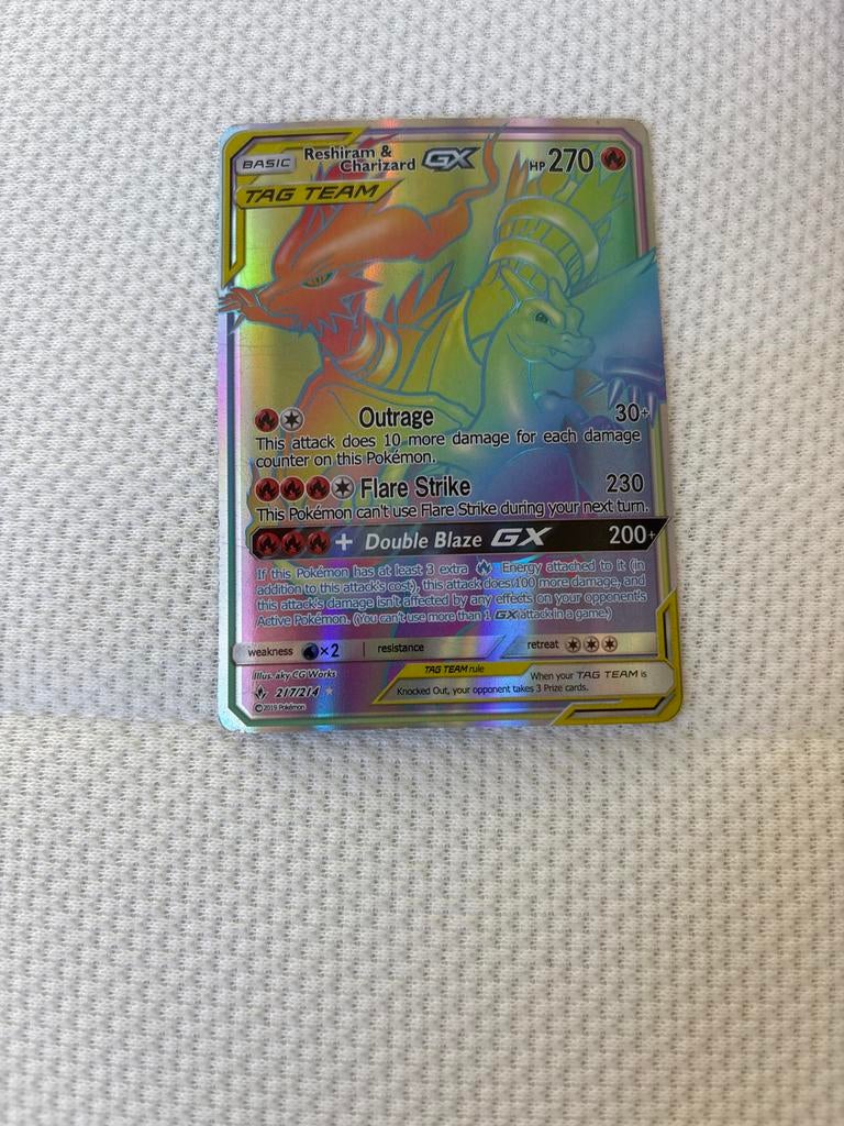 Reshiram & Charizard GX Rainbow Rare Pokémon Kaart, Ophalen of Verzenden, Zo goed als nieuw, Losse kaart, Foil
