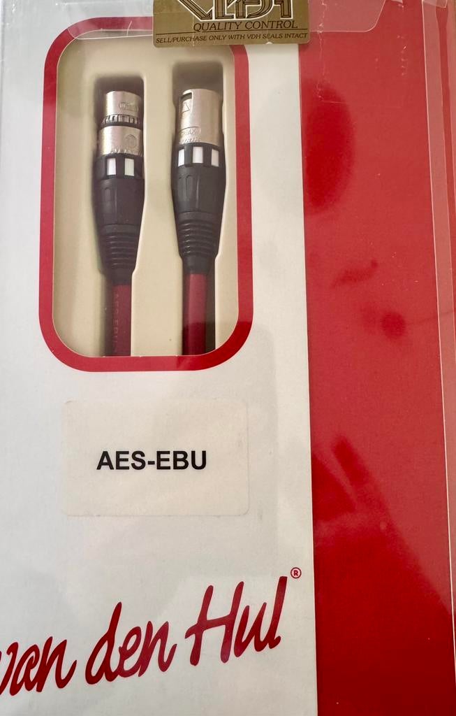 Van den Hul AES-EBU 1 mtr, Audio, Tv en Foto, Audiokabels en Televisiekabels, Ophalen of Verzenden, Zo goed als nieuw, Minder dan 2 meter