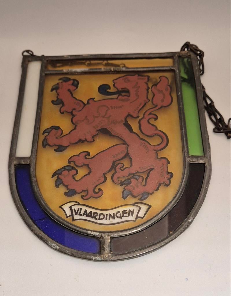 Glas in lood hanger Vlaardingen, Ophalen