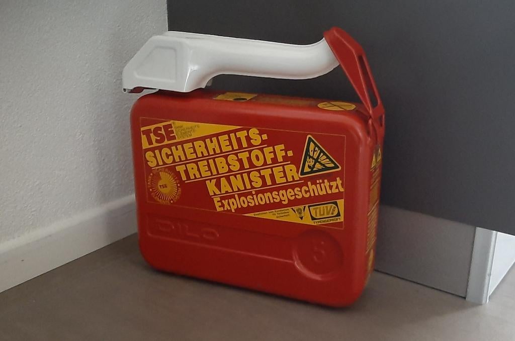 Vintage DILO Fabory Jerrycan 5 Liter 70e 80e jaren, Ophalen of Verzenden, Gebruikt