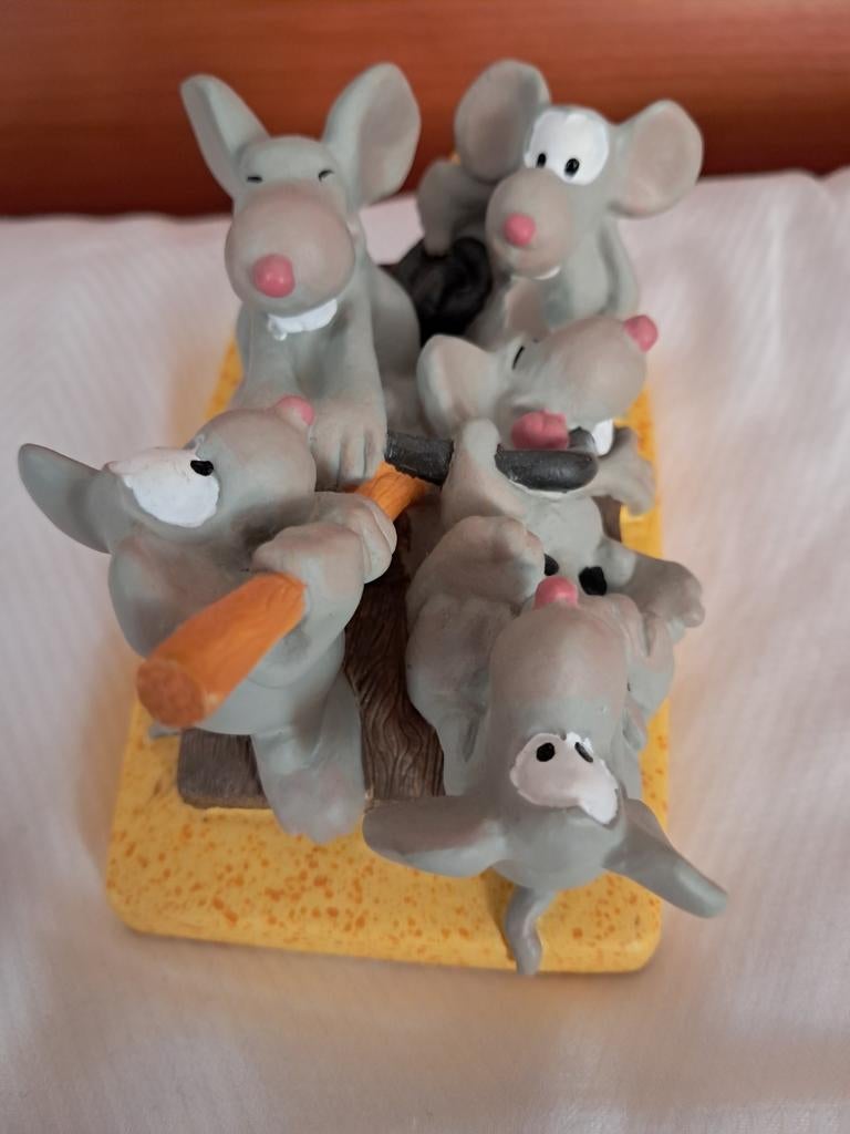 Leendert-Jan Vis beeldje 'Bevrijding' - Grappige muizen, Ophalen of Verzenden, Zo goed als nieuw, Dier