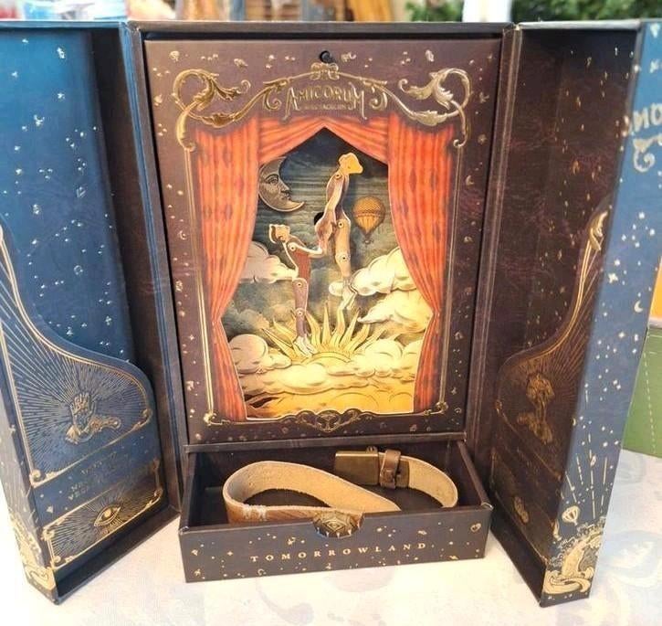 Tomorrowland Amicorum Spectaculum Box speeldoos  met armband, Tickets en Kaartjes