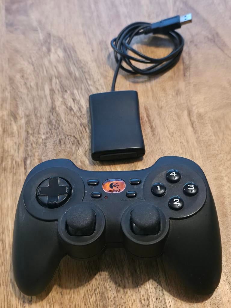 Logitech Cordless RumblePad 2, Ophalen of Verzenden, Zo goed als nieuw