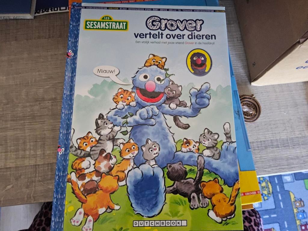 123 Sesamstraat, Grover vertelt over dieren., Boeken, Ophalen of Verzenden, Zo goed als nieuw