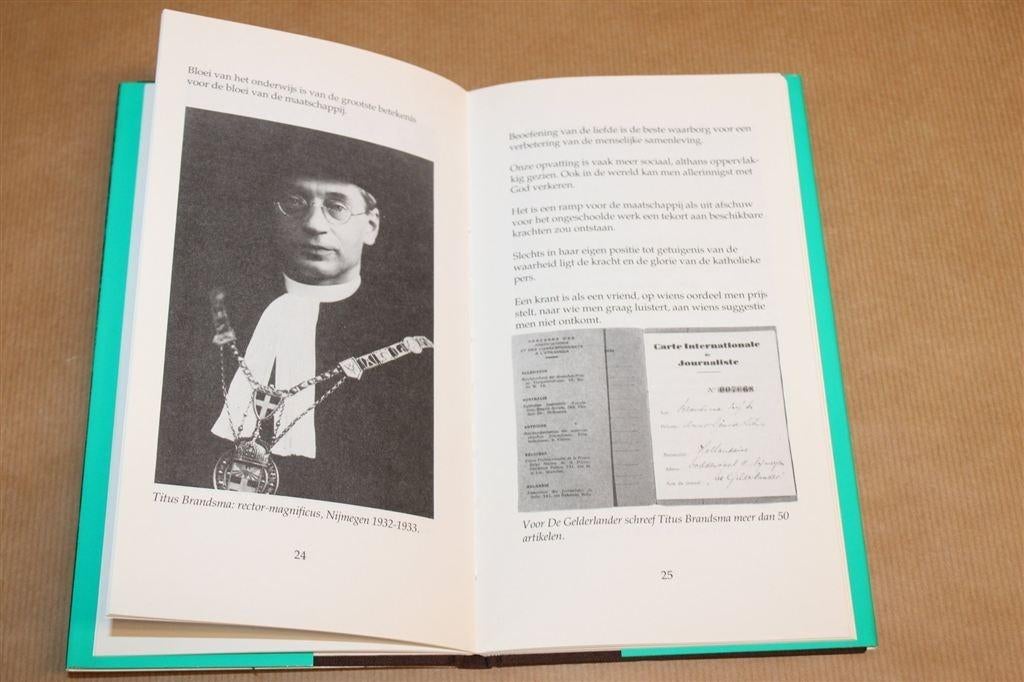 Titus Brandsma — Ugoklooster tot Dachau 1942, Biografie, Ophalen of Verzenden, Gelezen