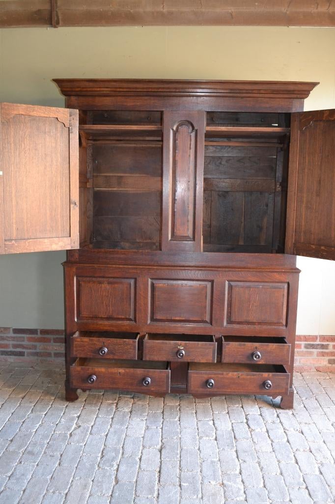 Prachtige antieke eiken houten kledingkast, garderobekast., Verzenden