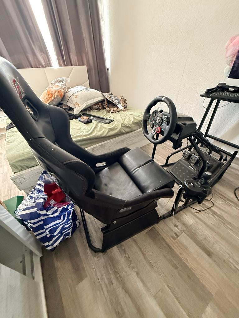 Logitech G29 Racing Set met Racing Seat en Shifter, Spelcomputers en Games, Ophalen, Gebruikt
