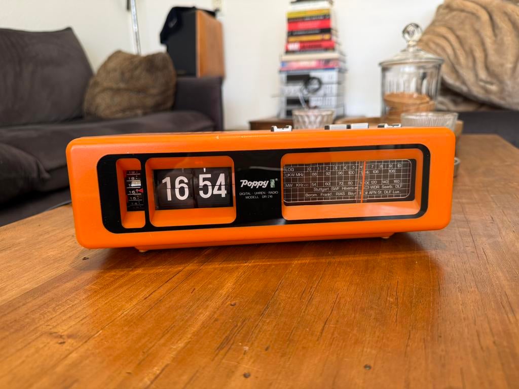 Poppy - Digital - Uhren - Radio DR-216 Oranje Vintage Flip, Ophalen of Verzenden, Gebruikt, Analoog