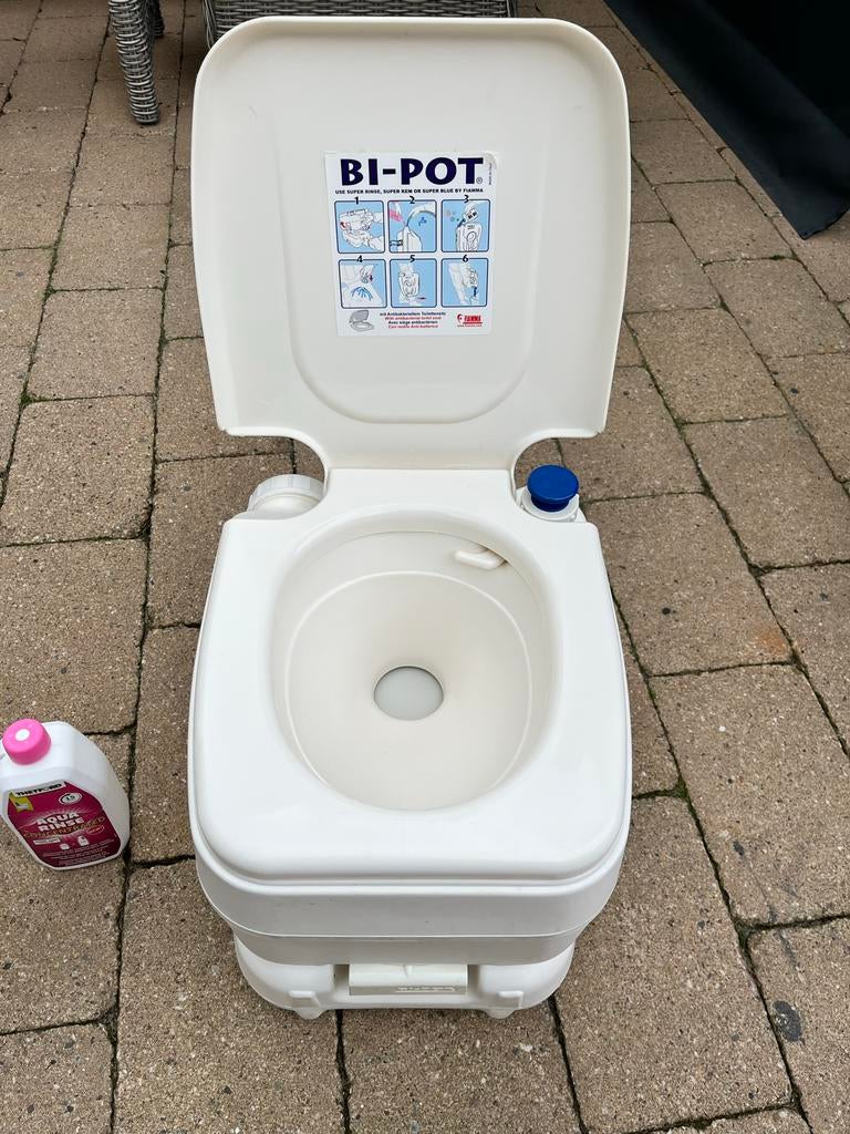 Bi-Pot draagbaar toilet, Caravans en Kamperen, Kampeeraccessoires, Ophalen, Zo goed als nieuw