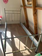 2x Eenpersoons metalen bedframe, zilver (1x met lattenbodem), Huis en Inrichting, Ophalen, Gebruikt, 90 cm, Eenpersoons