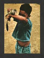 Suriname Hindoestaanse Jongen met Aapje., Ophalen of Verzenden, 1960 tot 1980, Ongelopen, Buiten Europa