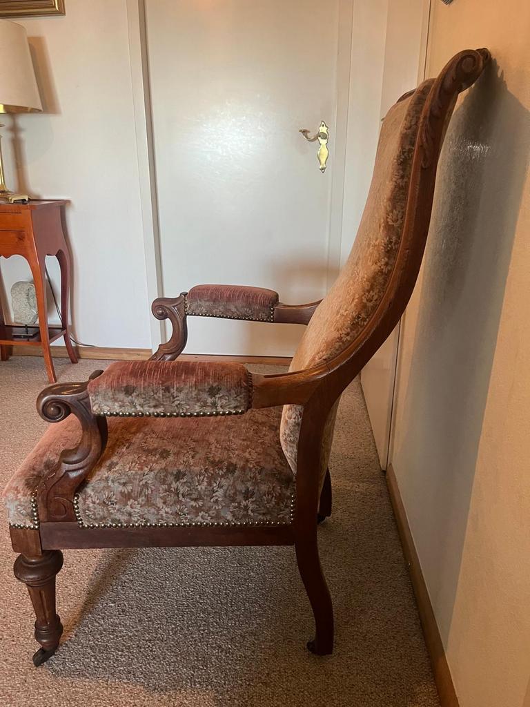 Te koop antieke stoel ( 150 jaar oud), Ophalen