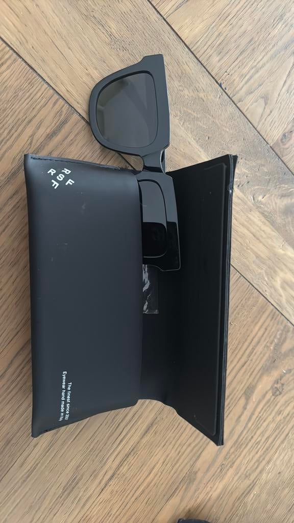 Zonnebril, Sieraden, Tassen en Uiterlijk, Zonnebrillen en Brillen | Dames, Ophalen of Verzenden, Zo goed als nieuw, Zwart, Overige merken