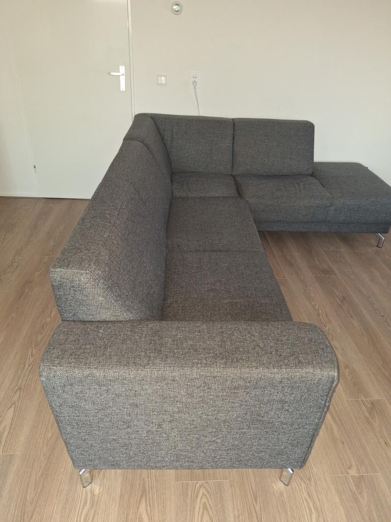 Grijze hoekbank 2.60m x 2.00m - tegen elk aannemelijk bod, Huis en Inrichting, Banken | Bankstellen, Gebruikt, Hoekbank, Vierpersoons of meer