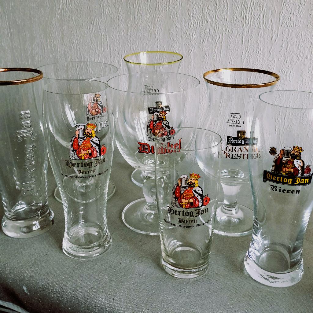 8  Hertog Jan bierglazen Nieuw, Ophalen of Verzenden, Zo goed als nieuw, Glas of Glazen, Hertog Jan