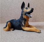 Beeldje van een Duitse herder steenachtig materiaal., Ophalen of Verzenden, Gebruikt, Dier