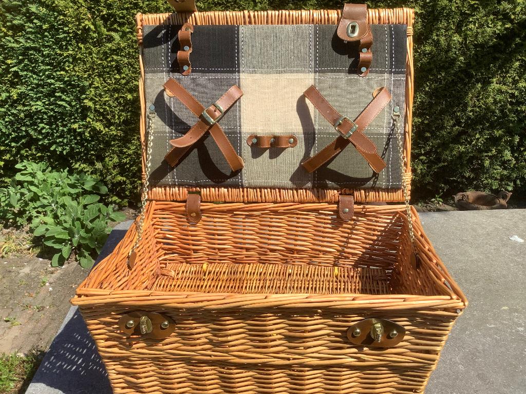Rieten picknick mand, Ophalen, Nieuw, Zonder inhoud
